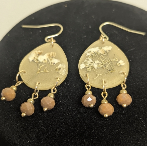 Coastal Cowgirl Earrings With Flowers On Earrings - Picture 3 of 4